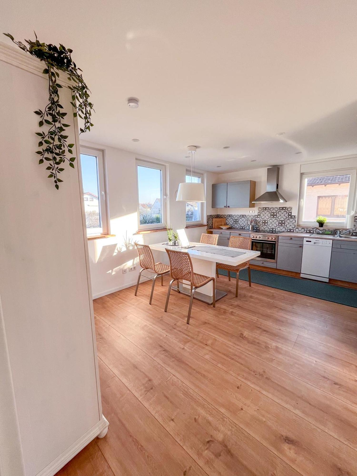 Helle Und Gemuetliche Ferienwohnung In Lorsch Ngoại thất bức ảnh